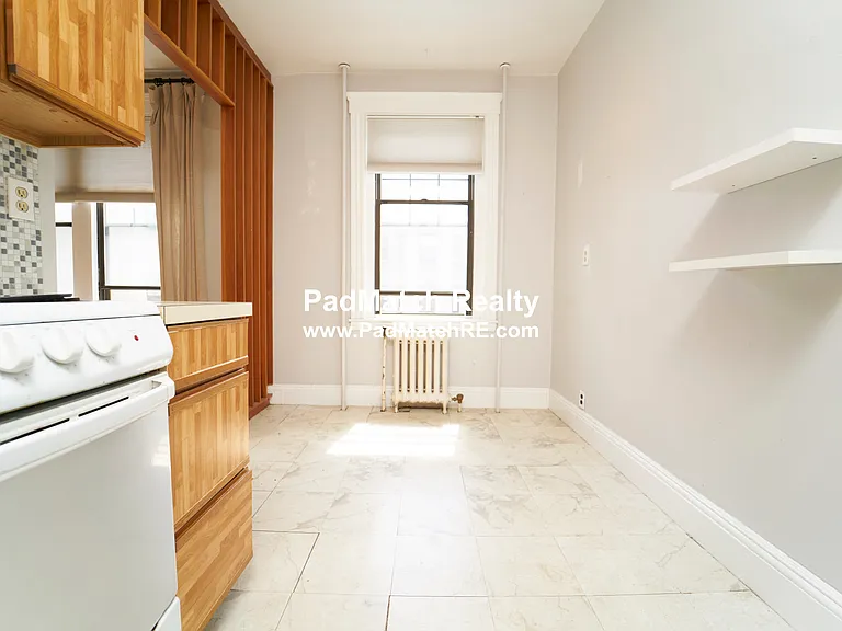 6 Sutherland Rd #34 — Photo 5