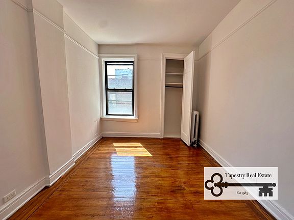 4th image of 30-70 34th St #5D