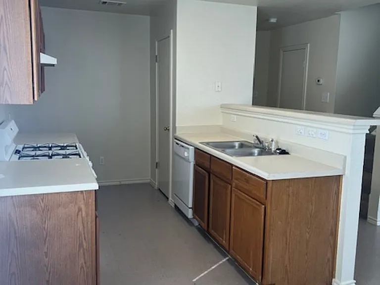 1105 Christopher Ave — Photo 14