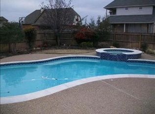 2113 Westchester Dr, Mansfield, TX 76063