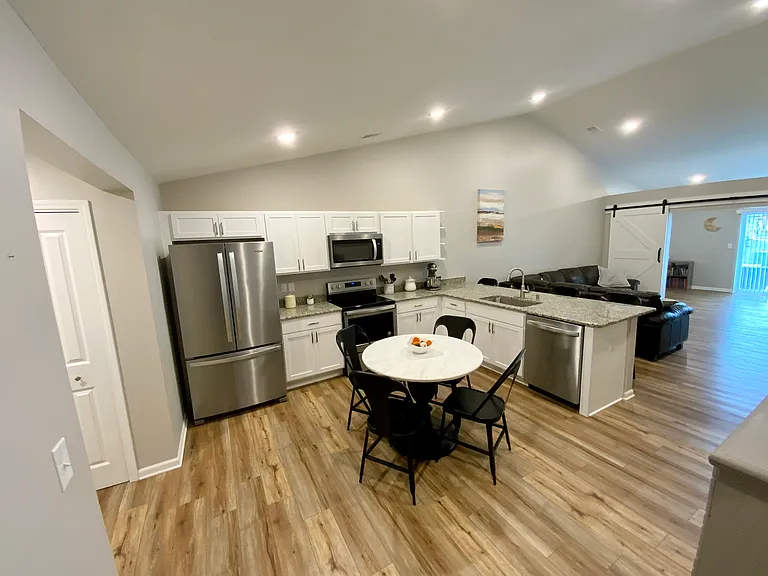 Chestnut Crossing — Photo 8