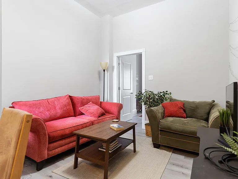 637 N 32nd St #1 — Photo 16