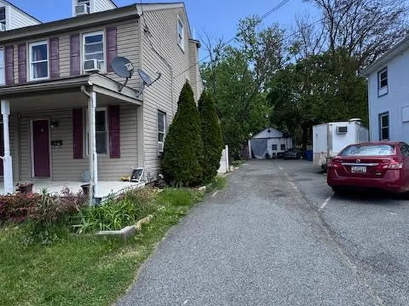 212 S Main St, North East, MD 21901