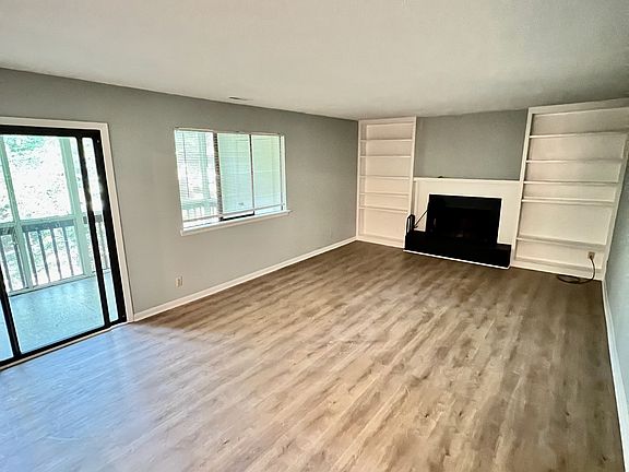 4th image of 3090 Colony Rd APT D