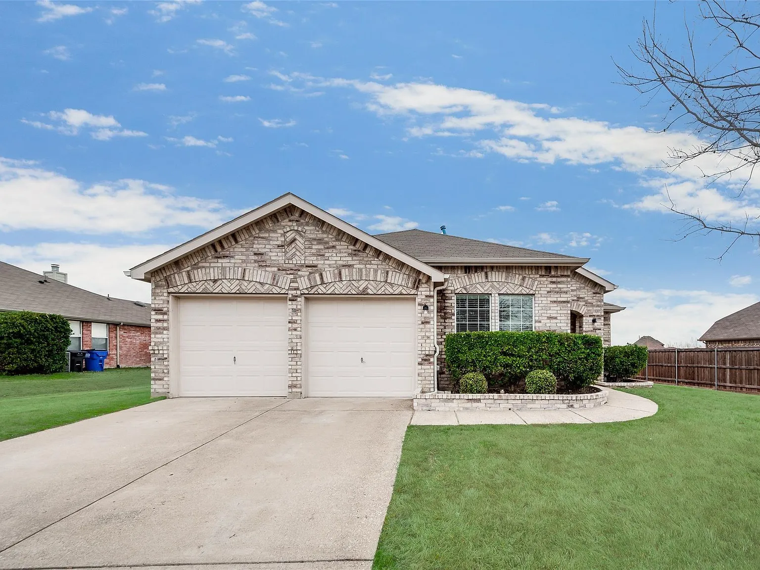 3 bed, 1494 sqft, $1,900 — Photo 1