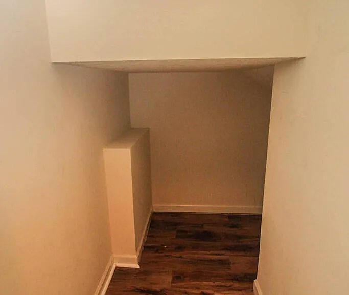 246 Farmington Dr W — Photo 14