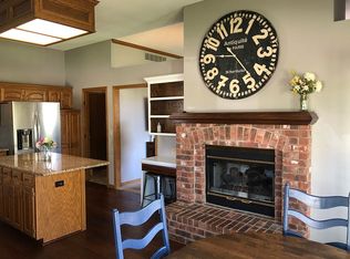 2208 N Stoneybrook St, Wichita, KS 67226