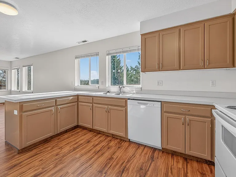 College Park Townhomes — Photo 4