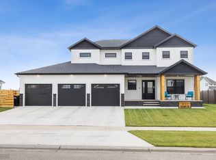 911 50th Ave W, West Fargo, ND