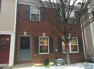 2160 Jordan Ct, Mahwah, NJ 07430