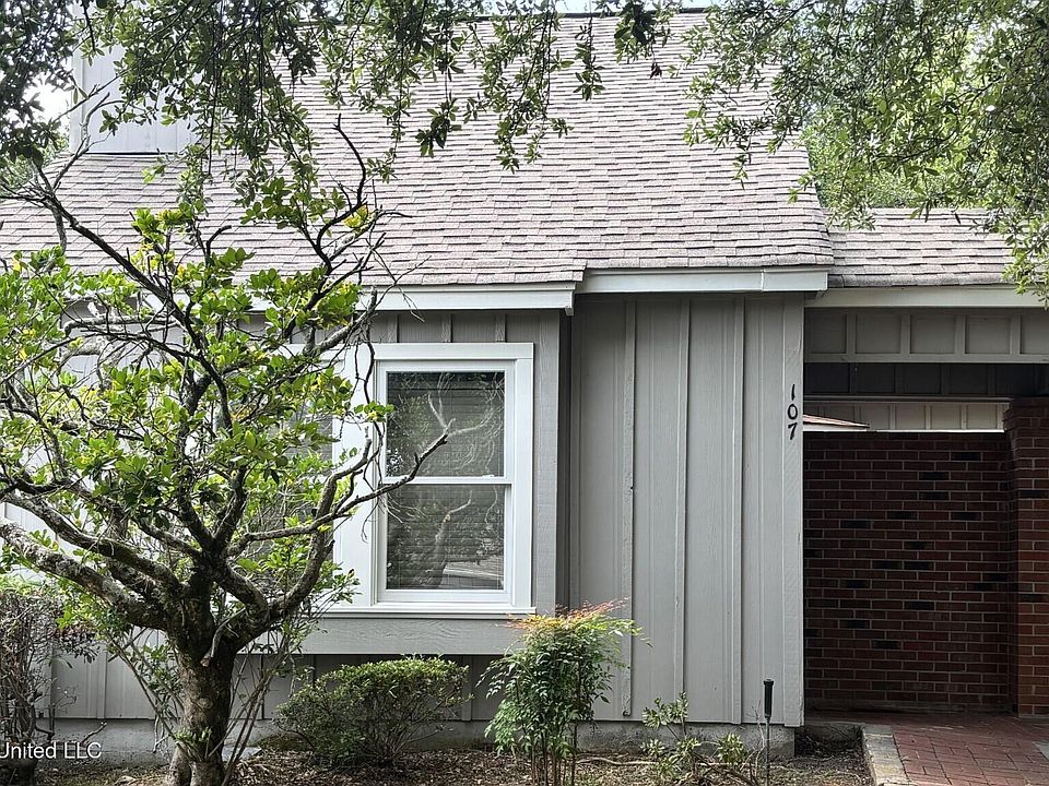 1st image of 107 River Pl #1
