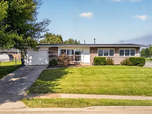 1805 Flicker Dr, Florissant, MO 63031