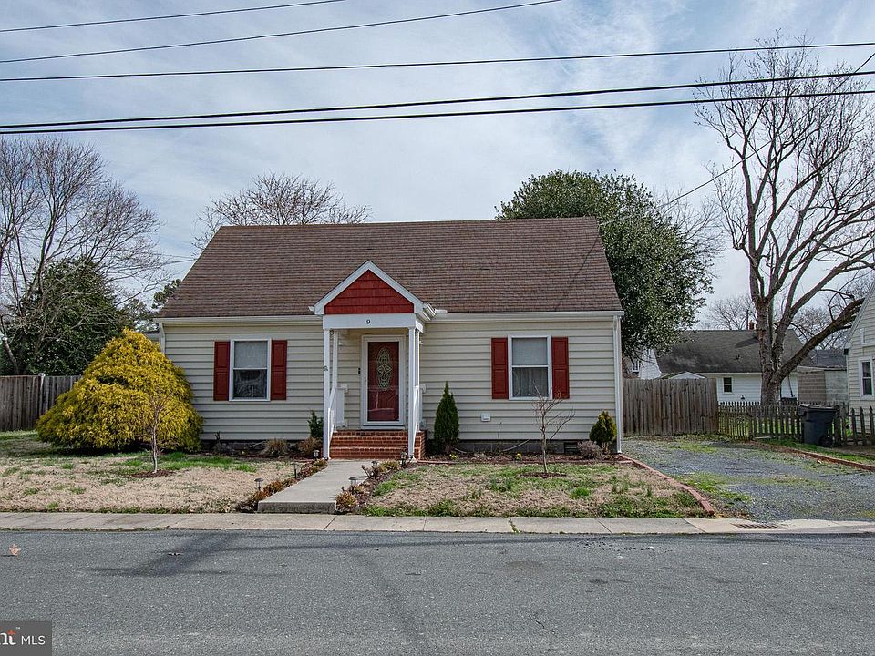 1st image of 9 Oak St