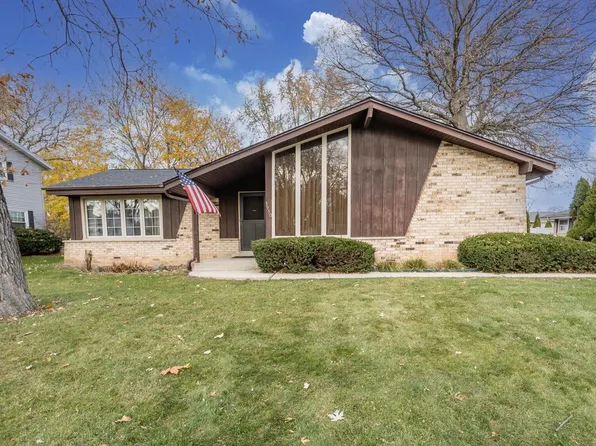 3950 South Camrose AVENUE, New Berlin, WI 53151