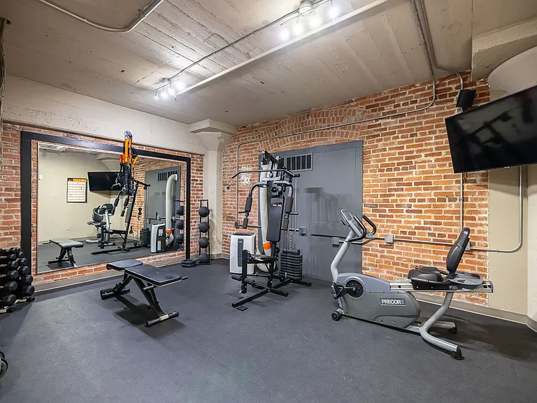 Park Lofts — Photo 4