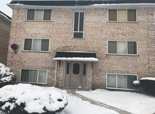 9968 Holly Ln APT GN, Des Plaines, IL 60016