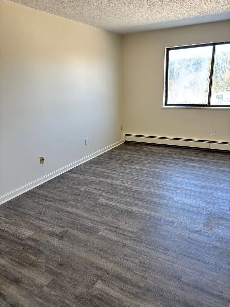 EAS629 — Photo 3