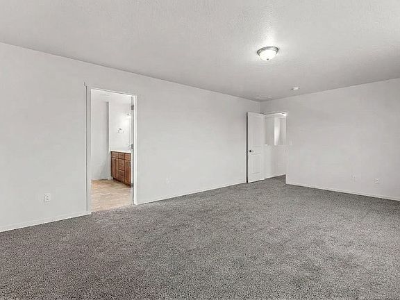3rd image of 17520 E Desmet Ave