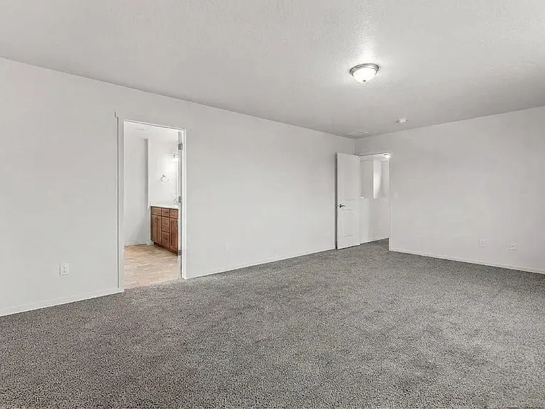 17520 E Desmet Ave — Photo 3