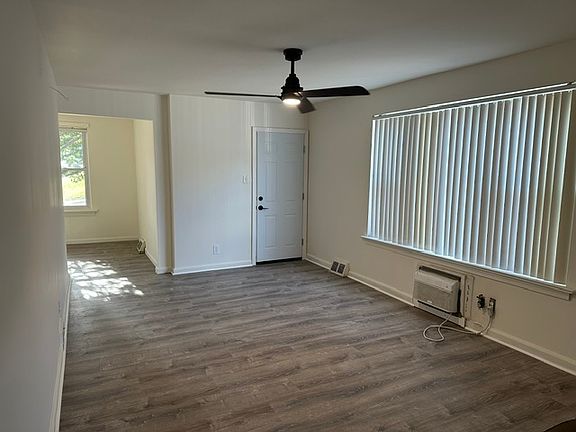 4th image of 345 Long Ln APT A