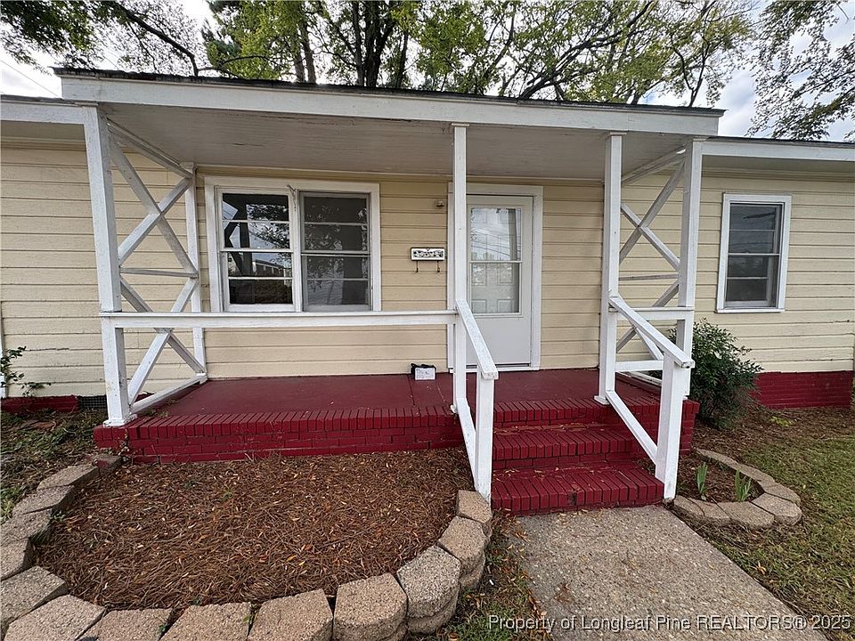 1st image of 226 Fountainhead Ln
