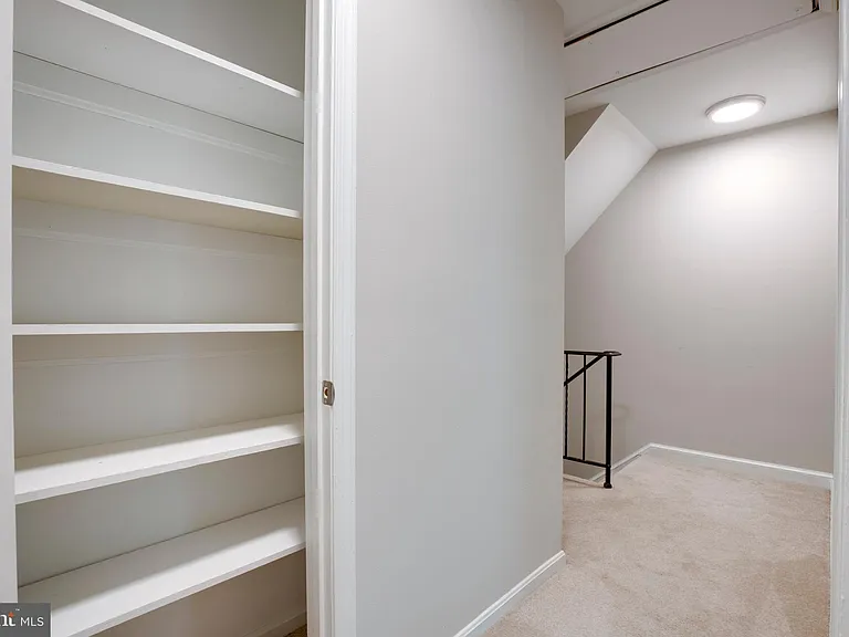 322 Clay St — Photo 21