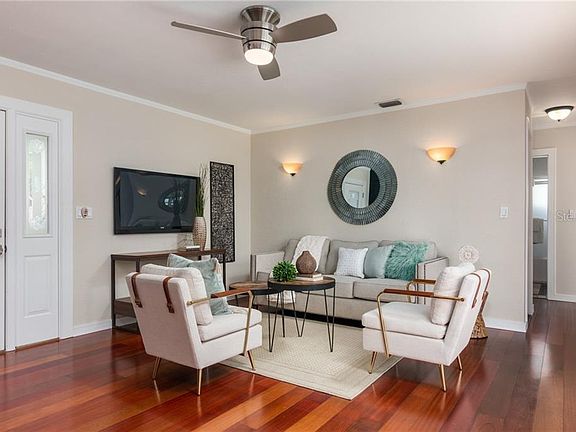 3rd image of 6831 Meadowlawn Dr N