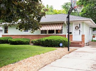 5636 Rhode Island Ave N, Crystal, MN 55428