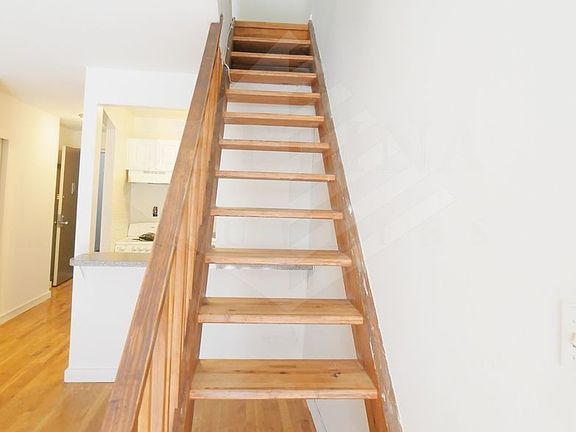 5th image of 321 E 91st St APT 5B