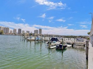 Del Prado Marina, North Miami Beach, FL 33160