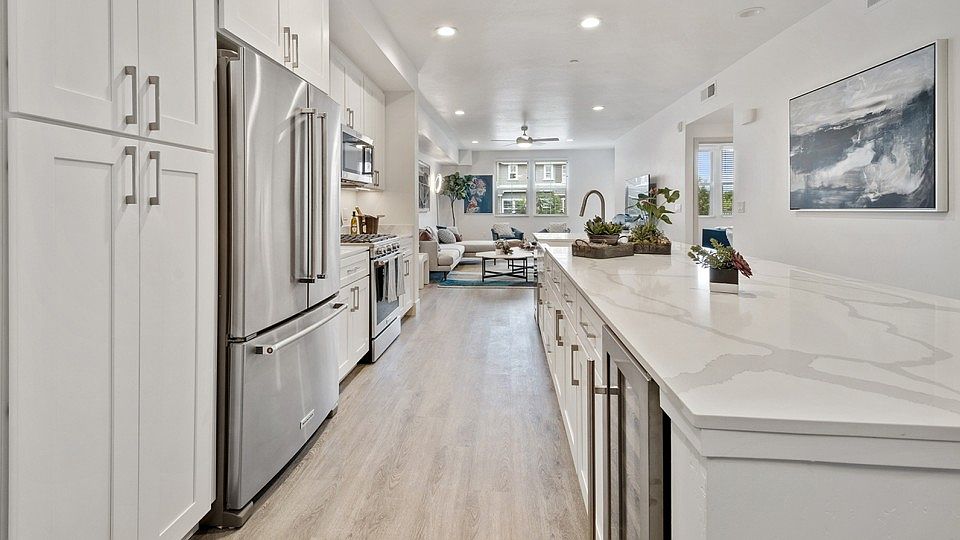 1st image of 6720 Calle Koral #100-109