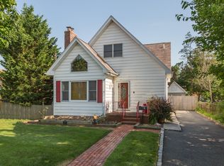 6 Riverside Ave, Baldwin, NY 11510