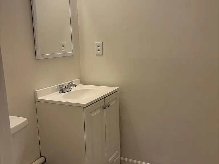 2 Knightsbridge Dr — Photo 14