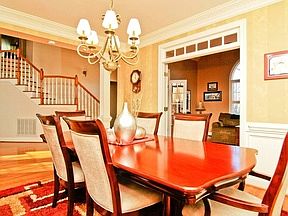 5th image of 1905 Rosevilla Ln