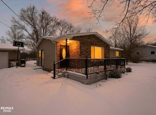 6161 Finch Ln, Flint, MI 48506