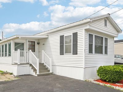 51 Bell Drive, Salem, NH, 03079