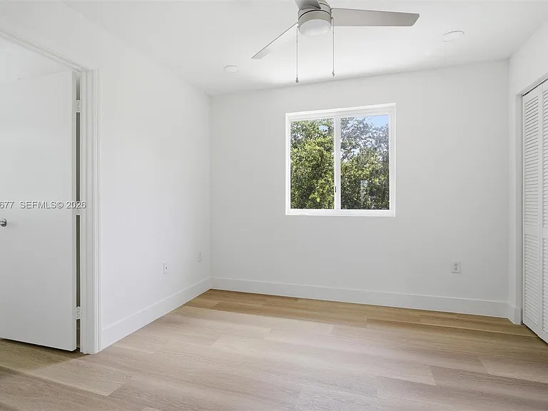 82 SW 3rd Ct — Photo 30