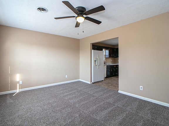 2nd image of 411 Eddy St