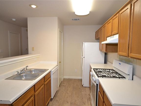 5th image of 1025 Christopher Ave APT A