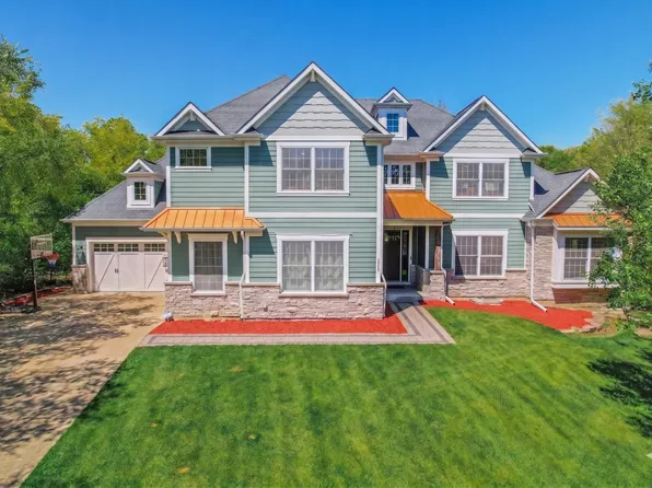 S492 Rebecca Ln, Winfield, IL 60190