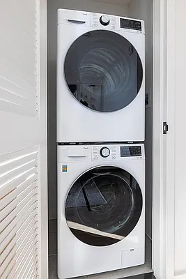 Laundry, photo 1