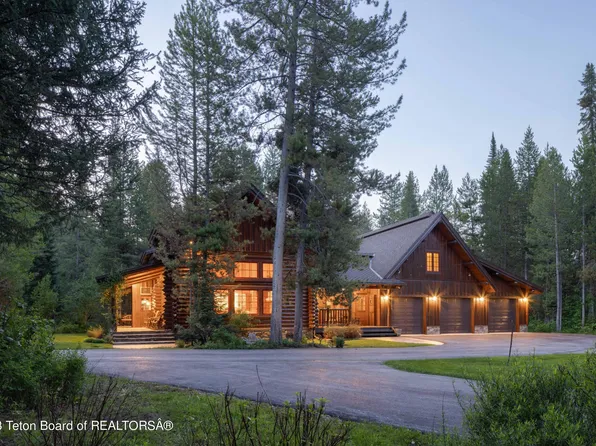 312 Spruce St, Alpine, WY 83128