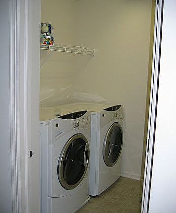 2nd flr Laundry