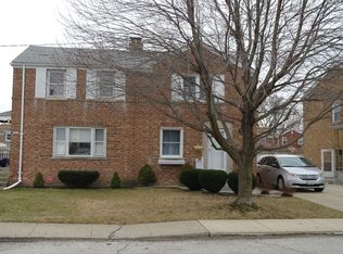 7223 W Rascher Ave, Chicago, IL 60656