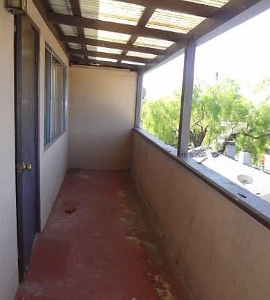 2nd image of 152 Jackson Ave APT 204