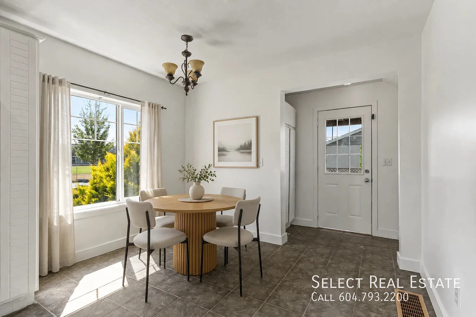 4 bed, 1900 sqft, $2,750 — Photo 3