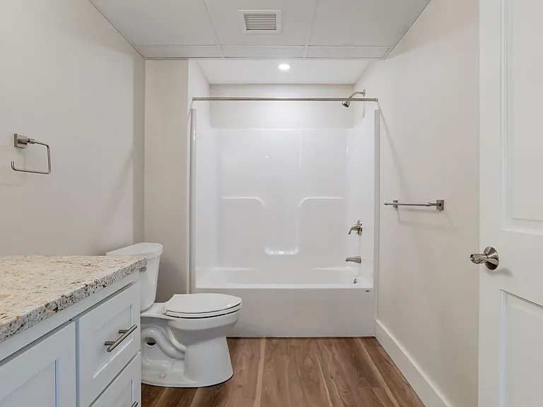 16 Sullivan St — Photo 11