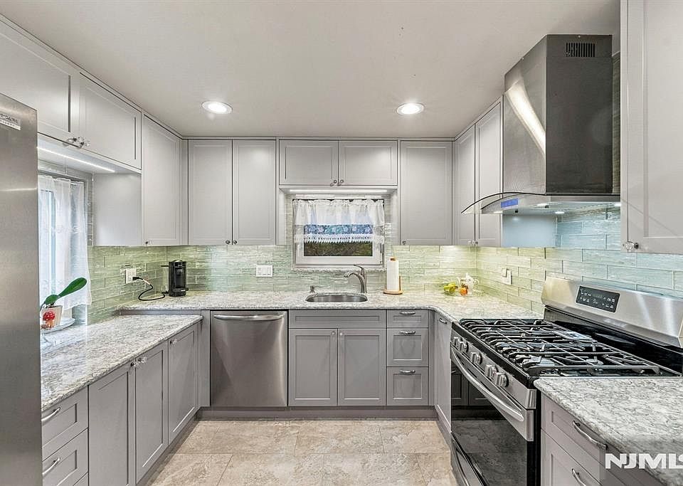 1st image of 1118 Wilson Avenue