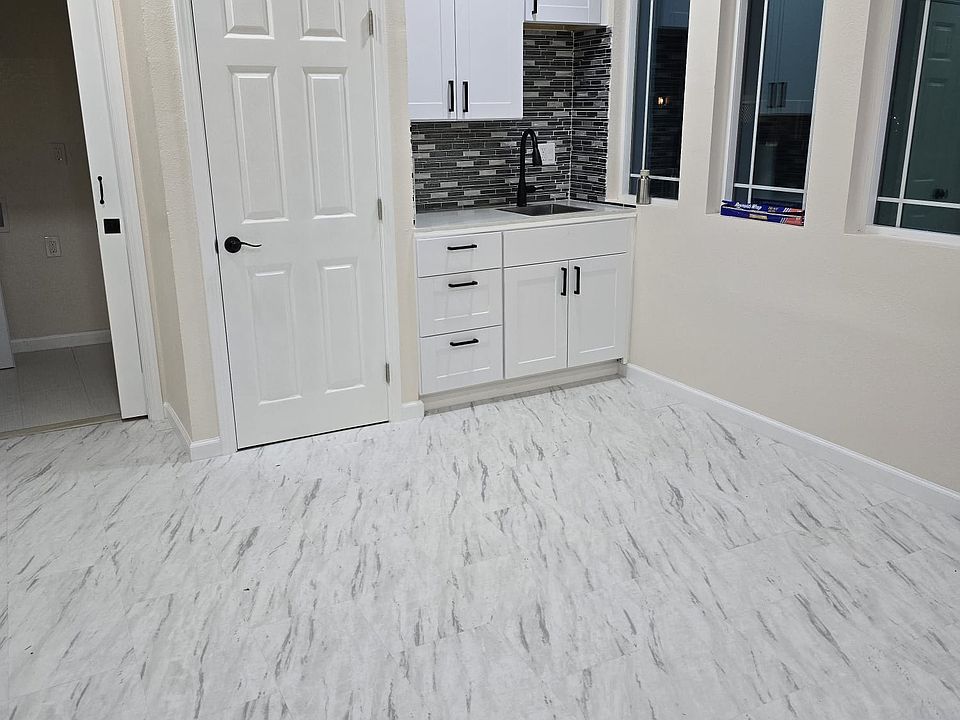 1st image of 696 W Crocker Ln #2