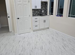 696 W Crocker Ln #2, Tracy, CA 95391
